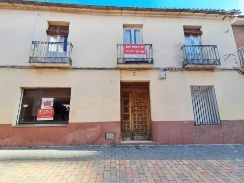 Casa en calle de la Puerta de la Villa, 6